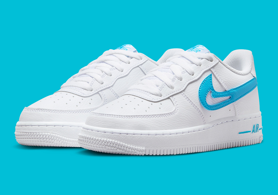 Từ vựng:Cut-out: đục lỗ, cắt lỗAesthetic: thẩm mỹ Nike Air Force 1 Low Aquatone với thiết kế mới lạ đục lỗ. - 1