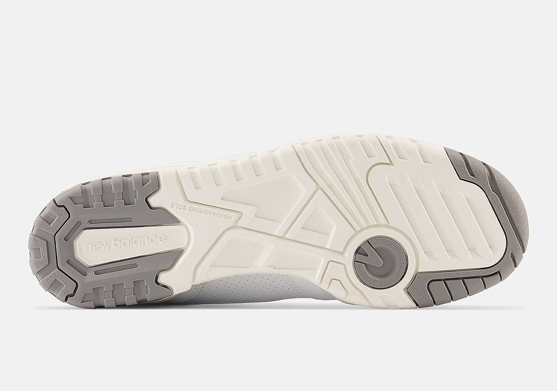 Tùy chọn màu sắc của New Balance 550 với ba gam màu xanh, xanh lá cây và xám - 14