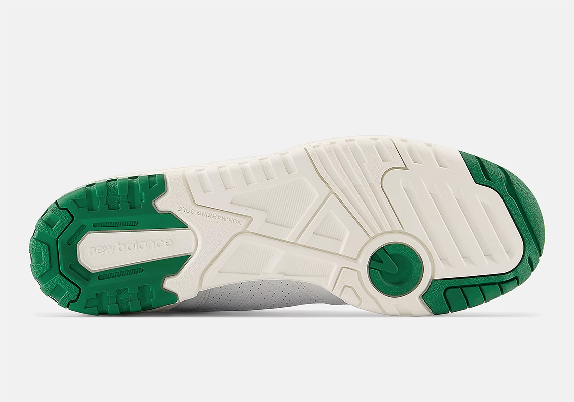 Tùy chọn màu sắc của New Balance 550 với ba gam màu xanh, xanh lá cây và xám - 6
