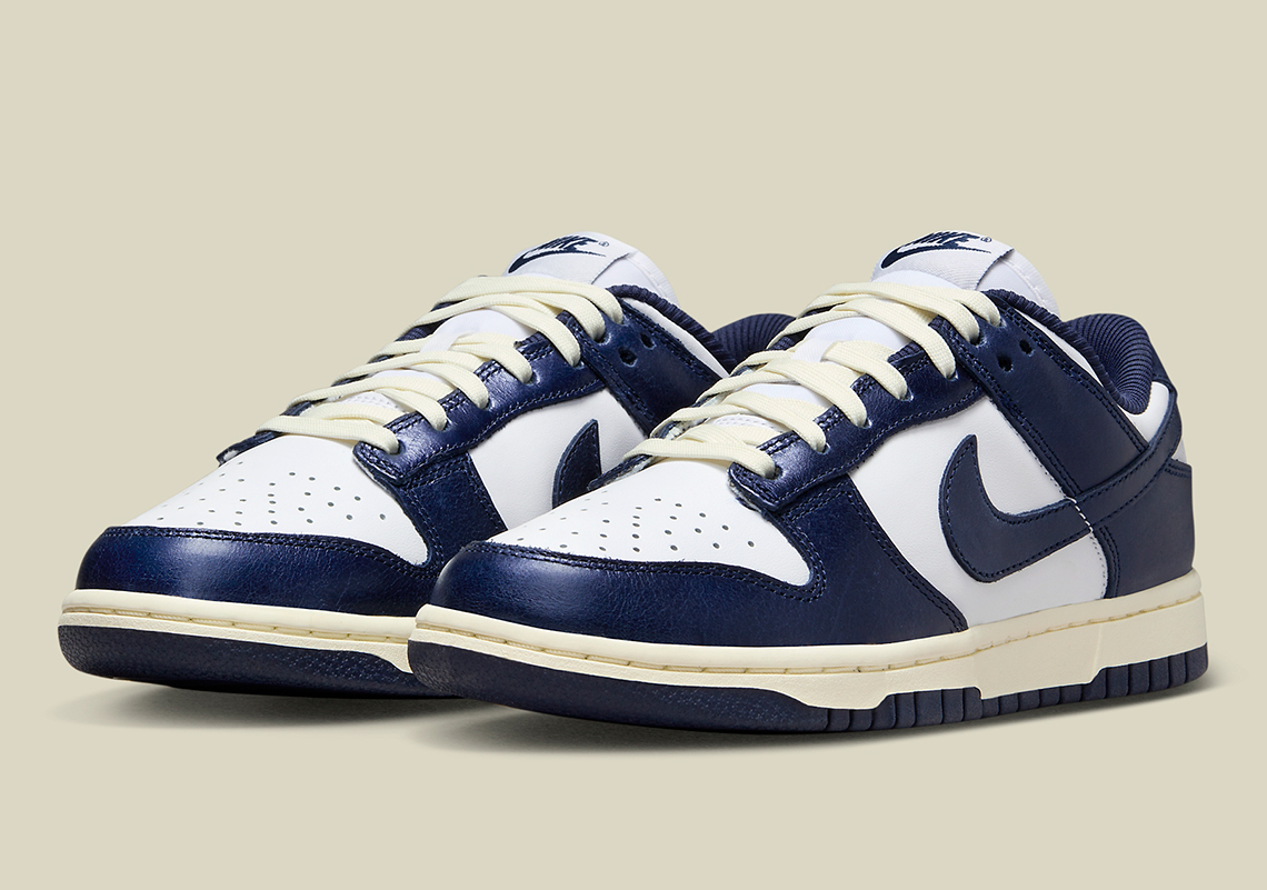 Tuyển tập Nike Dunk Low Vintage quay trở lại với màu Navy - 1