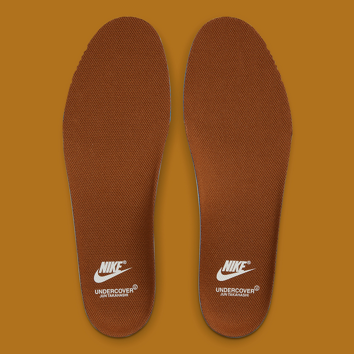 Undercover mang đến họa tiết bò nâu hiện đại cho Nike Moc Flow - 6