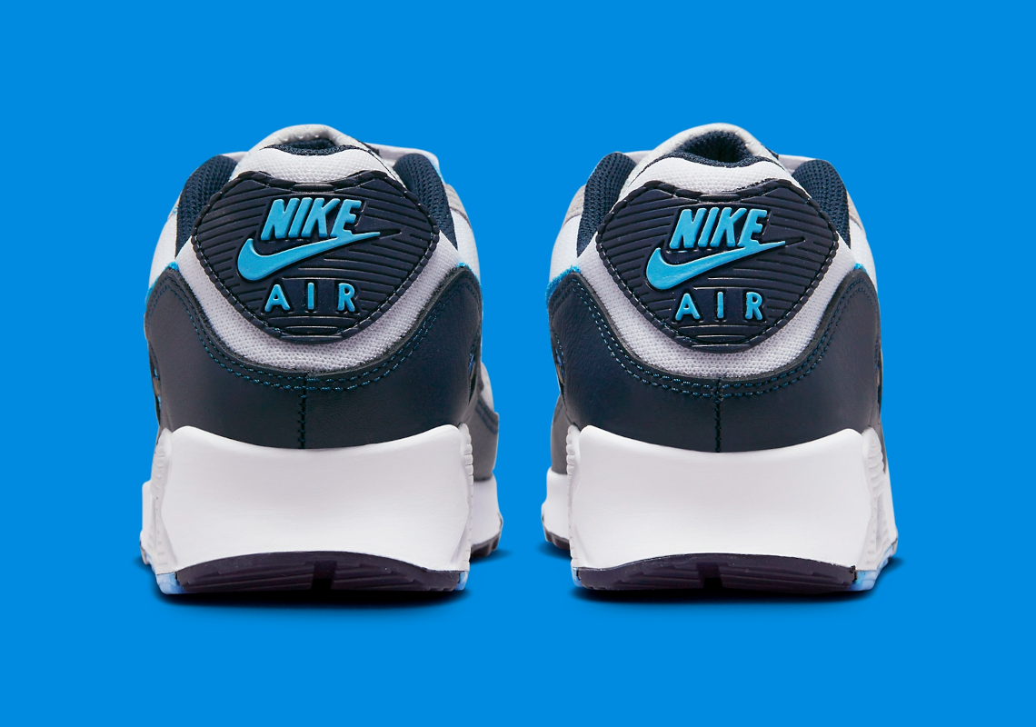 University Blue và Dark Obsidian kết hợp với nhau trên Nike Air Max 90 này - 5