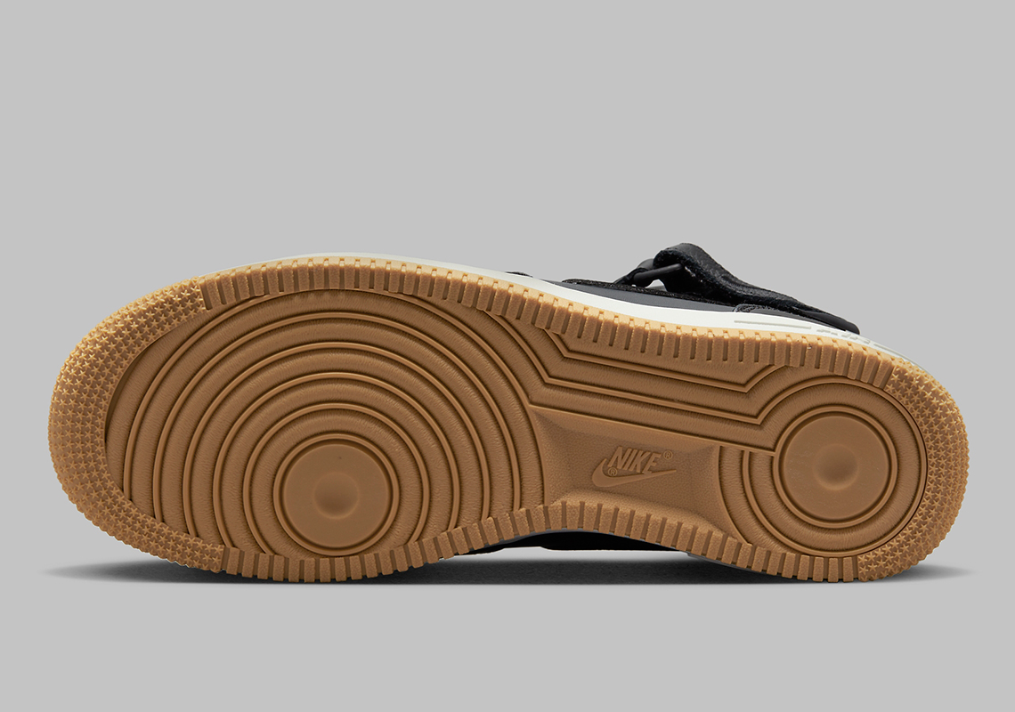 Xuất hiện hình ảnh Nike Air Force 1 Mid màu đen, đệm cao su - 6