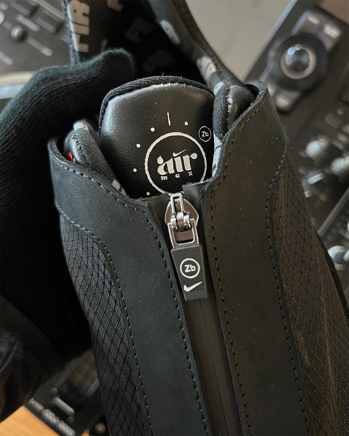 Zack Bia giới thiệu sự kết hợp đặc biệt của mình với Nike Air Max Pulse - 4